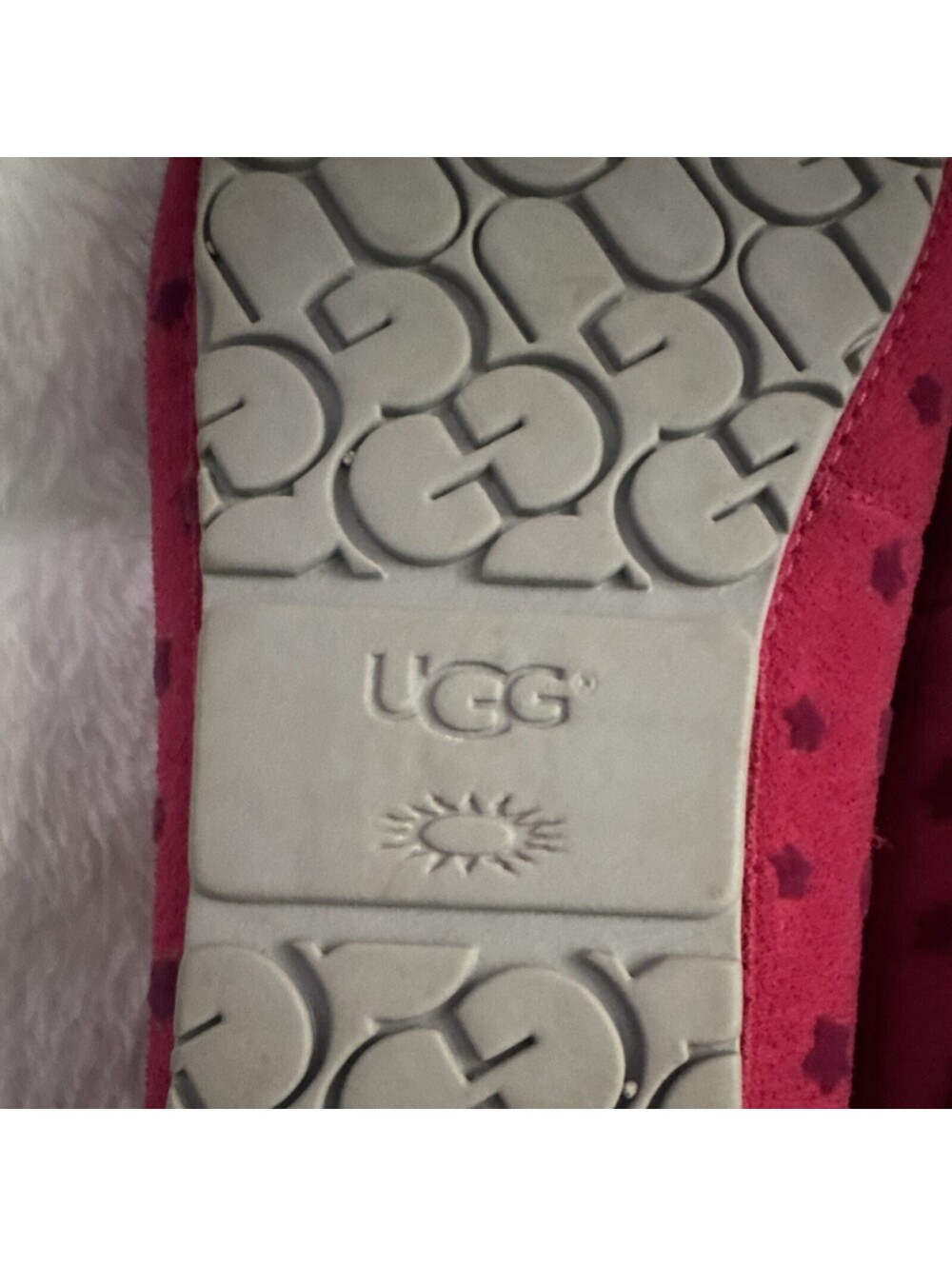 UGG Red Suede Star Pattern Women's Moccasin Slippers US 4 UK 3 EU 34 - Picture 3 of 4